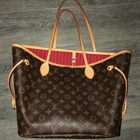 Handbags - Louis Vuitton Purse